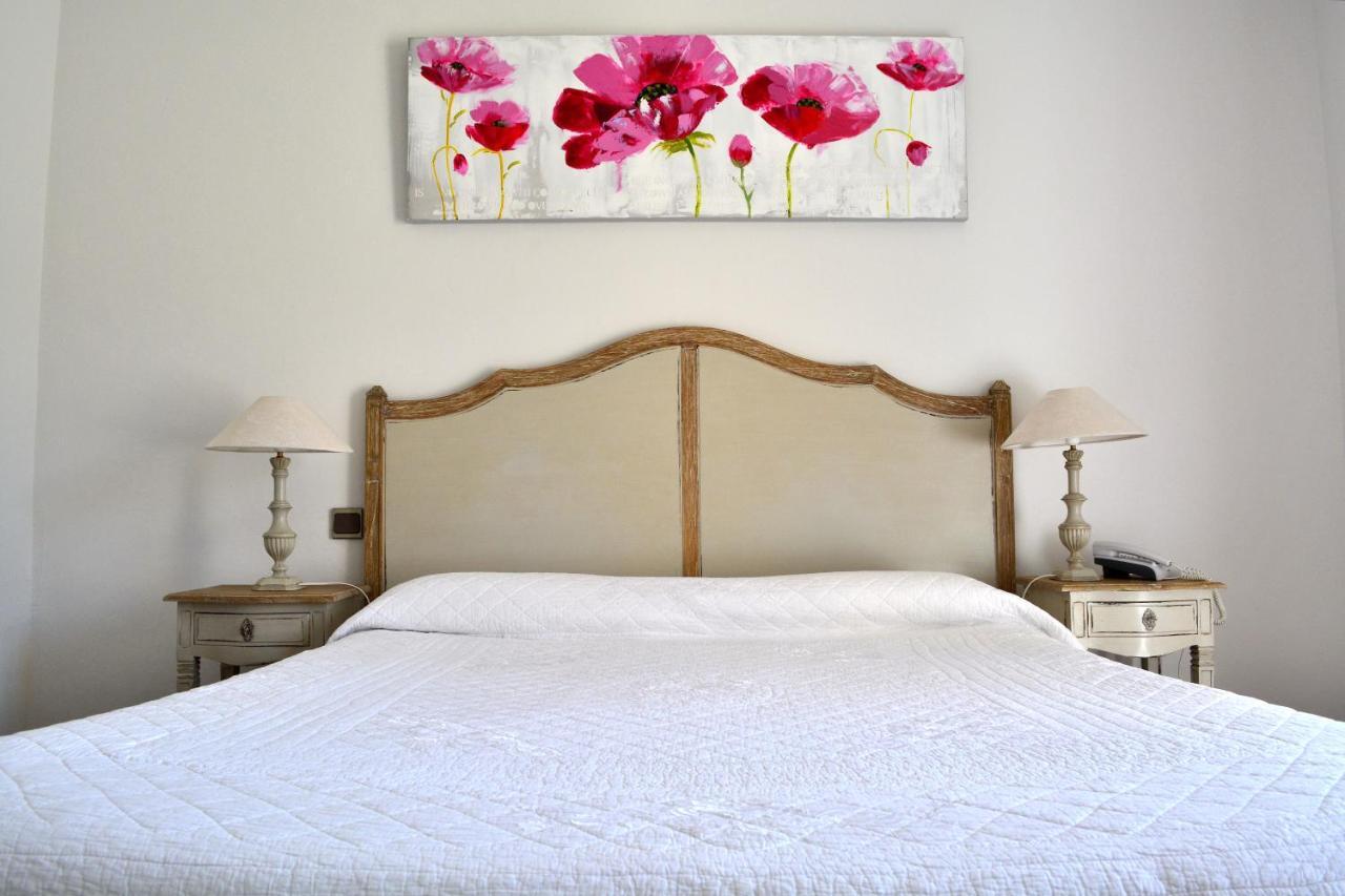 Hotel Le Colombier 무스티에생마리 외부 사진