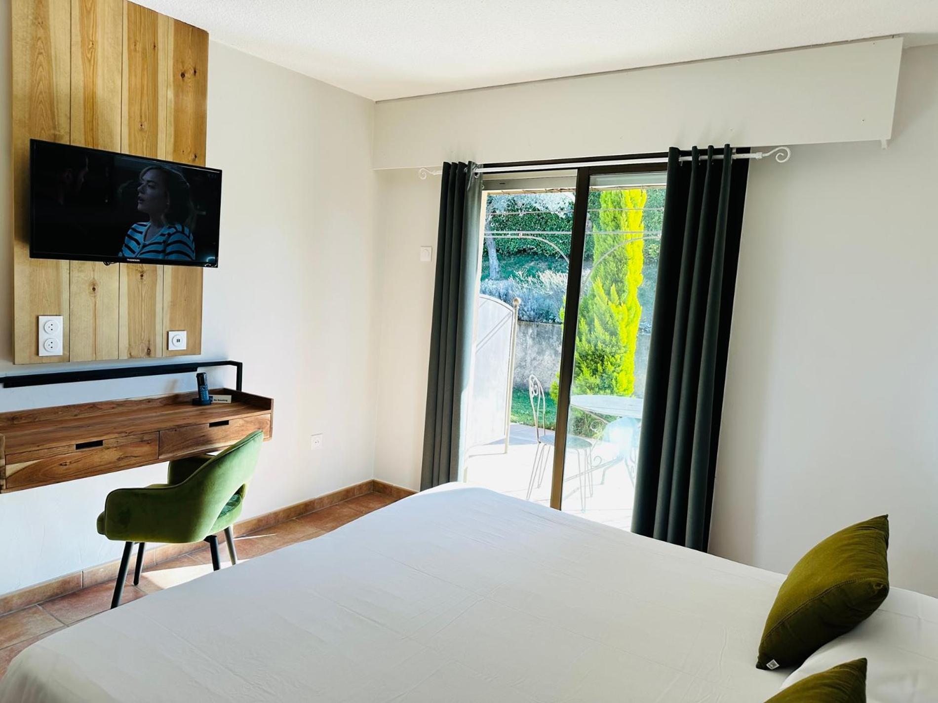 Hotel Le Colombier 무스티에생마리 외부 사진