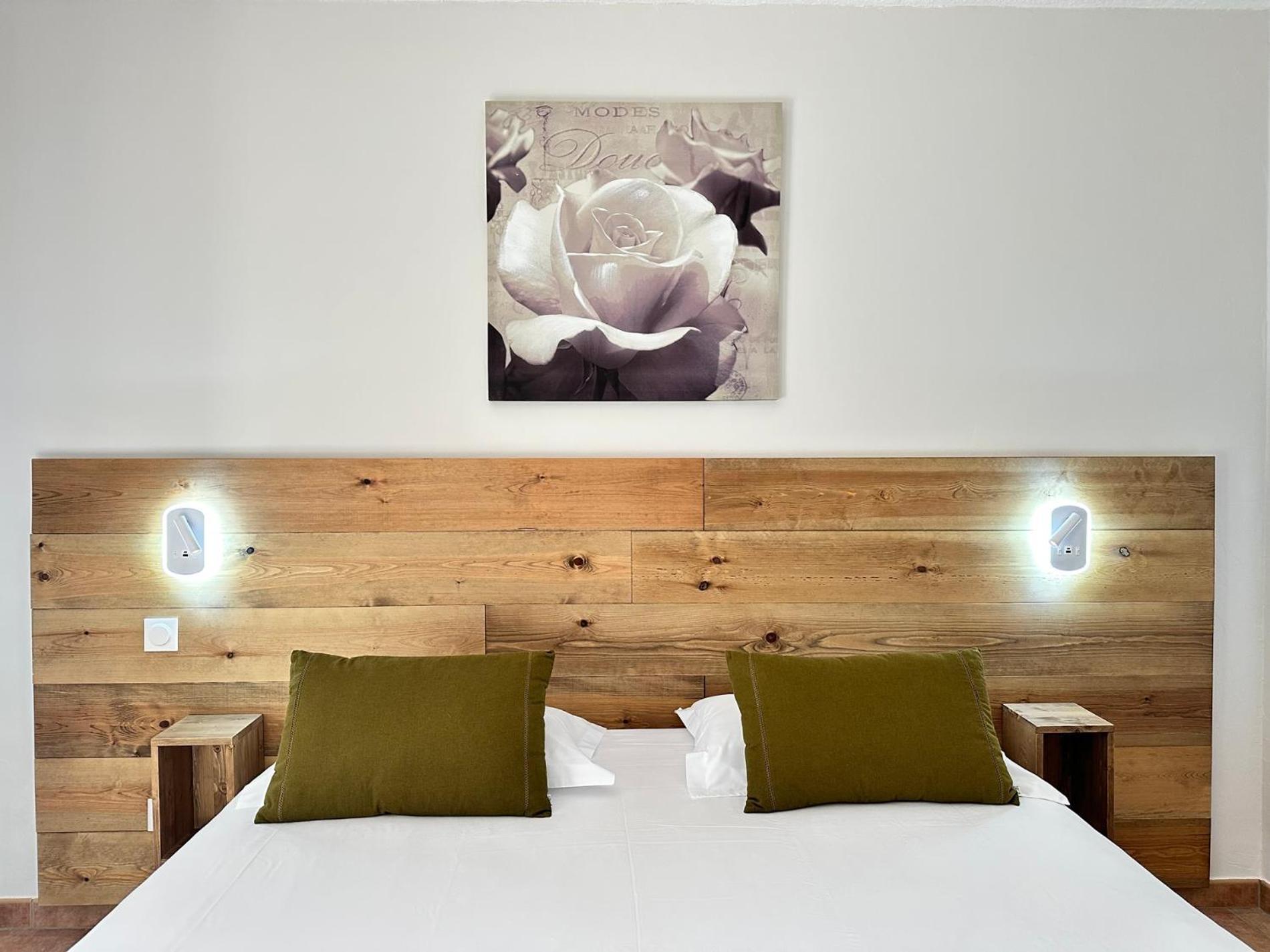 Hotel Le Colombier 무스티에생마리 외부 사진