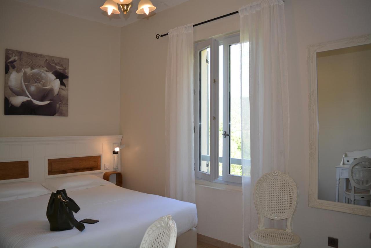 Hotel Le Colombier 무스티에생마리 외부 사진